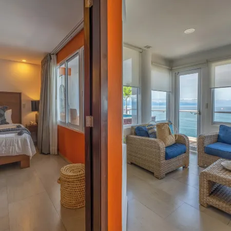 The Paramar Beachfront Boutique Hotel with Breakfast Included - Downtown Malecon