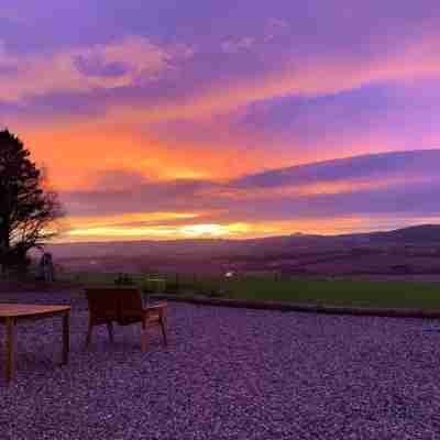 Woodhead Shepherds Hut - Sleeps 2 - Parking Others