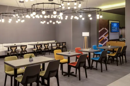 Hilton Garden Inn Pomona