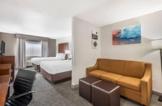 Comfort Suites Omaha Northwest โรงแรมในโอมาฮา