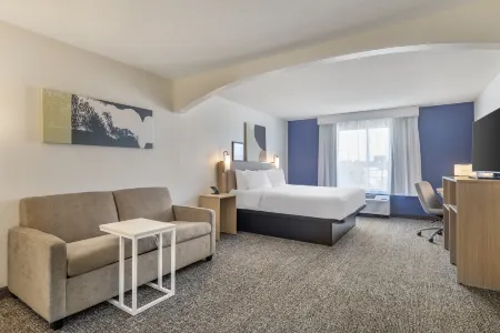 Spark by Hilton La Crosse Onalaska Отели в г. Оналяска