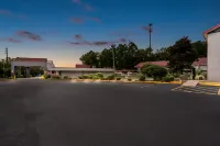 Red Roof Inn Hot Springs - parking