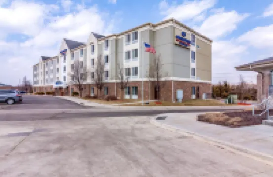 Candlewood Suites LINCOLN by IHG