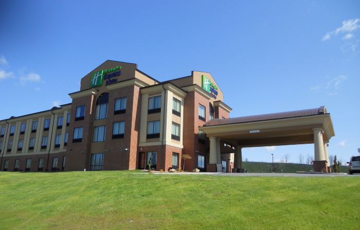 Holiday Inn Express & Suites GREENSBURG by IHG