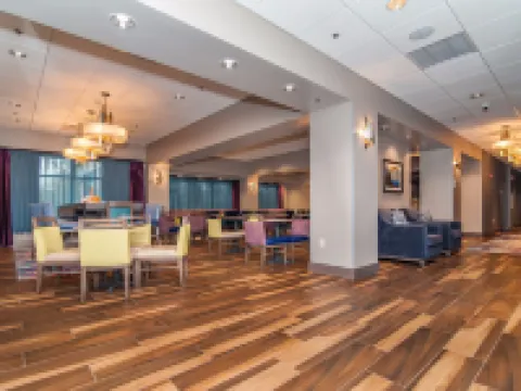 希爾頓歡朋酒店-挪利其 諾威奇酒店