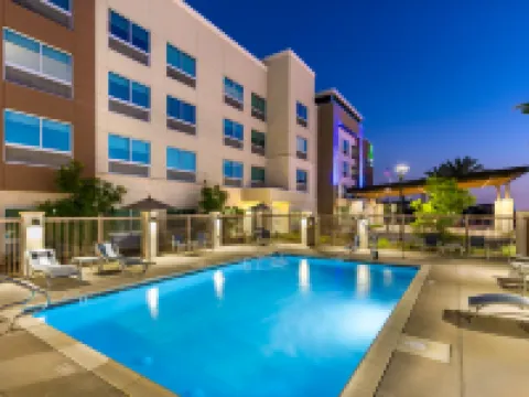 Holiday Inn Express & Suites MORENO VALLEY - RIVERSIDE by IHG Hoteles en Condado de Riverside