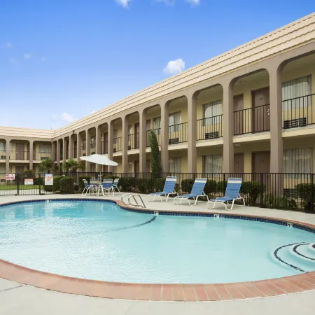Days Inn by Wyndham Dallas Irving