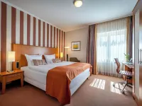 Insel Hotel Bonn - Superior Hotels near Godesburg