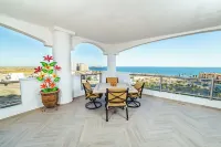 Casa Blanca Golf Villas