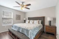 Urban Farmhouse - Refreshing Pool! Hotels near Hollywood Wax Museum