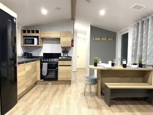 Baf Luxury Stays - Caravan Sleeps 8 - 4-Sterne