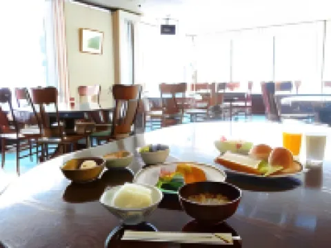 新潟站藝術酒店 新潟酒店