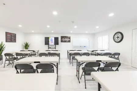 Brawley Inn Отели в г. Калипатрия