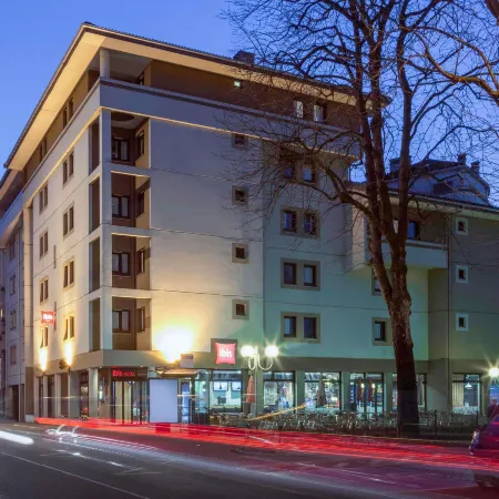 Ibis Thonon Centre Отели рядом с достопримечательностью «Железнодорожный вокзал Эвиан»