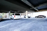 Uljin Neulbom Boutique - parking