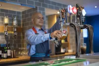 Holiday Inn Express BELFAST CITY by IHG - bar
