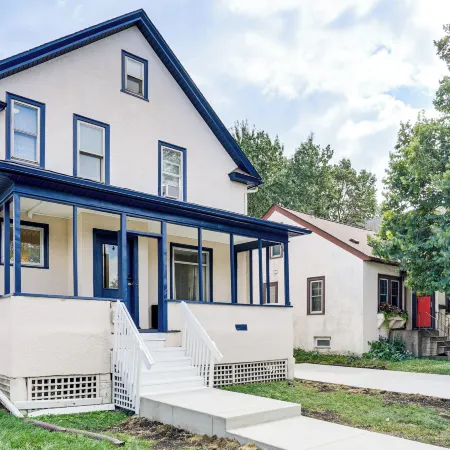 1 Mi to University Spacious Home in Minneapolis!