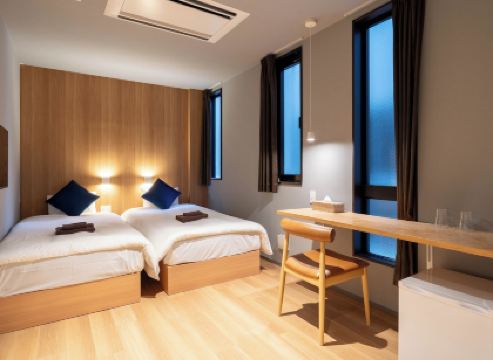 โซน ชินไซบาชิ เวสต์