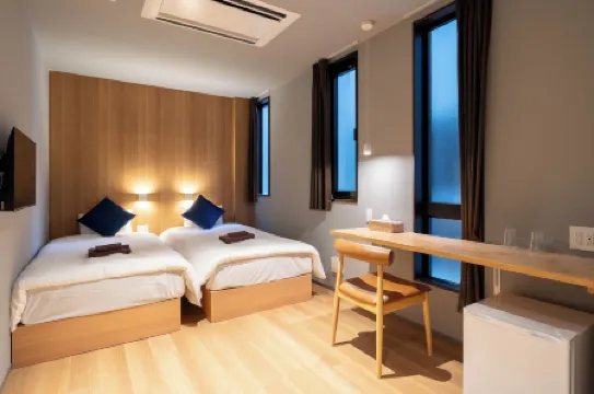 ZONE SHINSAIBASHI WEST Отели рядом с достопримечательностью «Намба»