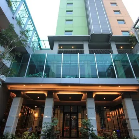 Sparks Life Jakarta, ARTOTEL Curated Отели рядом с достопримечательностью «Музей Маритайм»