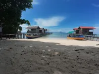 Arborek Dive Homestay Hotele w: Meos Mansar