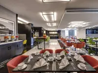 Novotel Sharjah Expo Center - servizio colazione