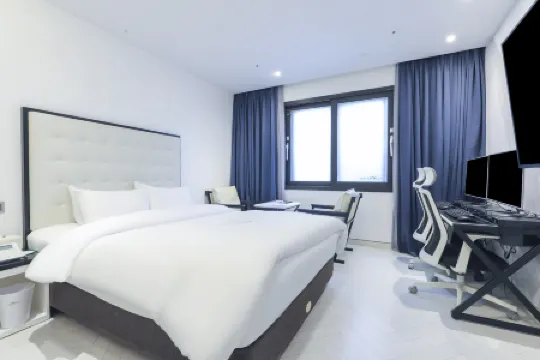 Daegu Dongseongro Hotel Labella