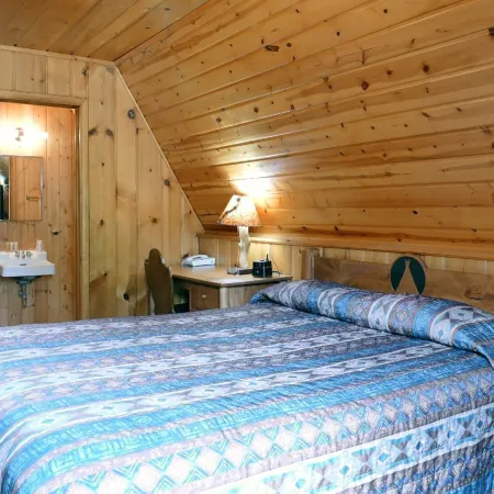 Pahaska Tepee Resort