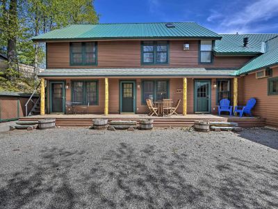 Townhome w/ Deck: Walk to Mirror Lake & Main St!
