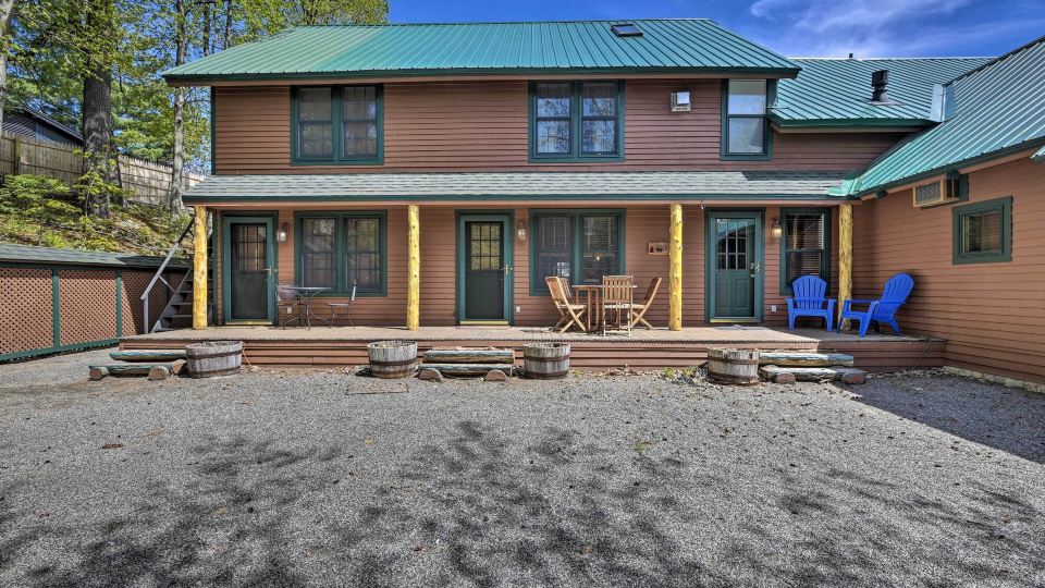 Townhome w/ Deck: Walk to Mirror Lake & Main St!