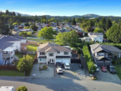 Knockan Hill Rentals - Ground Floor Suite Hotels in Saanich