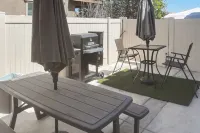Outdoor Oasis w/ Pool & Hot Tub: Perris Getaway - Apartments