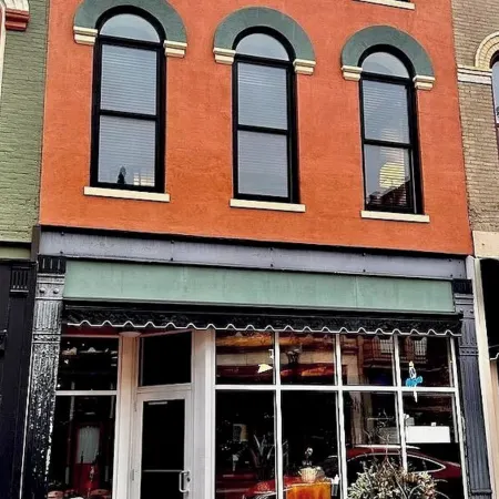 'Downtown Delight' w/ Patio! 1 Mi to Ball State