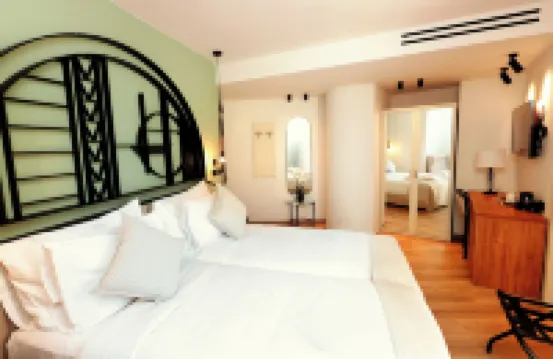 ゼウス エッセンス ブカレスト オペラ