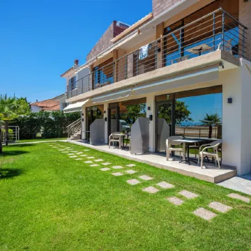 Aliston Deluxe Living - Adults Only