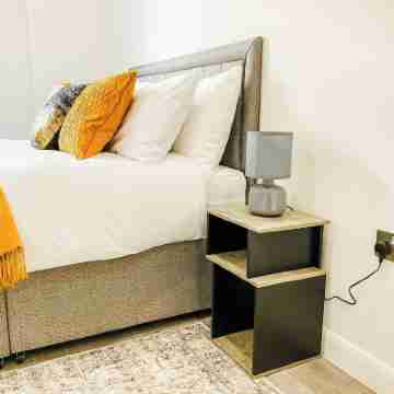 寬敞的市中心公寓可容納5人 Rooms