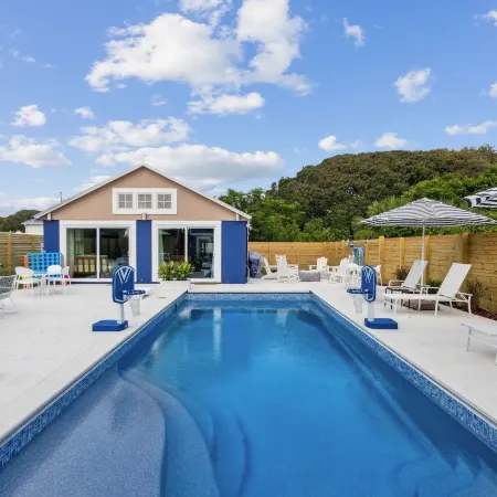 Blueberry Dunes Beach Cottage - Pet Friendly - Pool