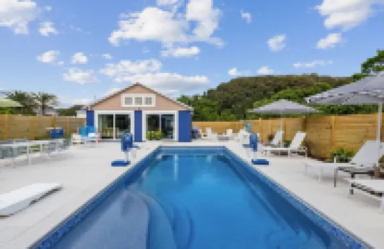 Blueberry Dunes Beach Cottage - Pet Friendly - Pool