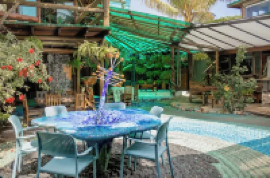 Grajagan Surf Resort Отели в г. 