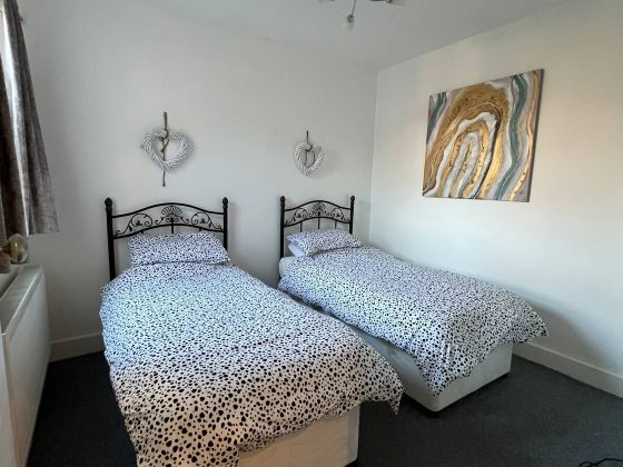 Hill Grove 2 Bedroom Apartment