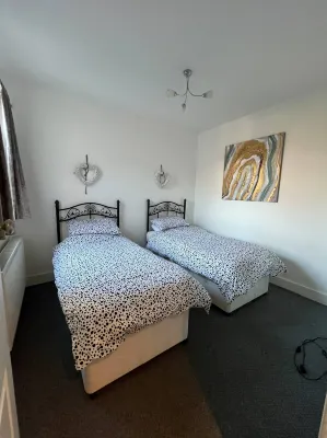 Hill Grove 2 Bedroom Apartment