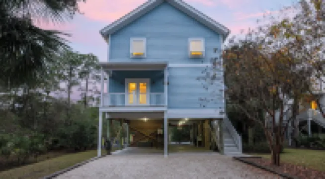 Folly Beach Getaway Near Sand Covered Lounge, BBQ & Outdoor TV Tidecrest by Avantstay
