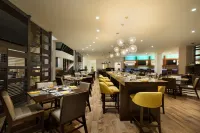 DoubleTree by Hilton Stamford - พร้อมอาหารเช้า