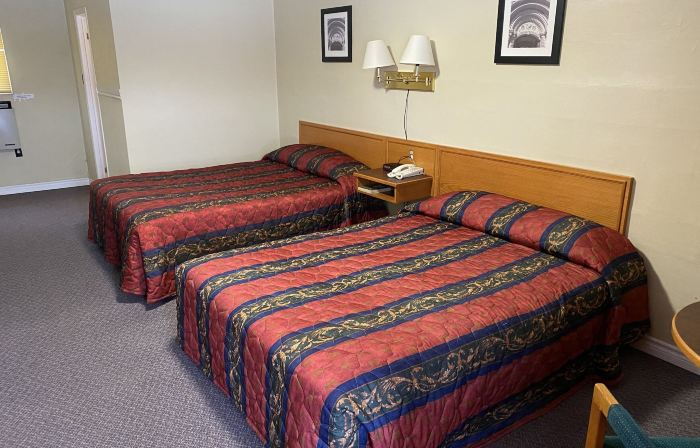 Skyways Motel