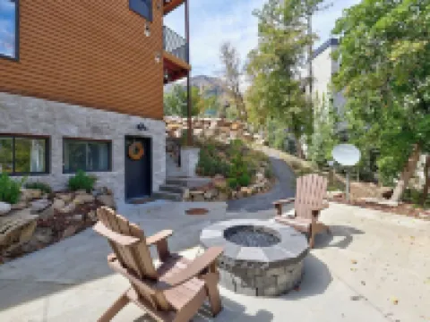5Br Entire Home and Spa Near Sundance Resort