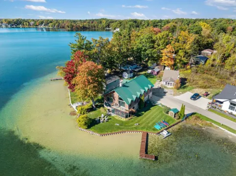 Lakefront Lodge w/ Indoor Hot Tub - Sleeps 19