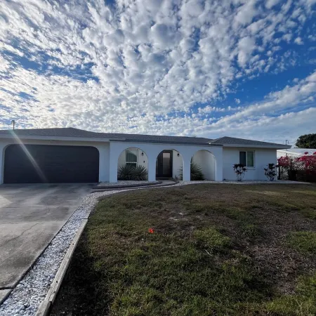 Cozy Waterfront Minutes from the Beach! Great Fishing, Inground Saltwater Pool
