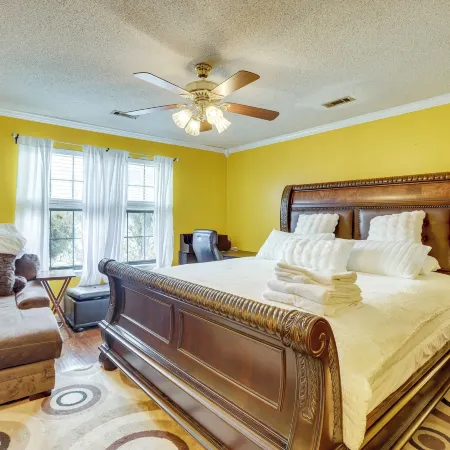 Pool & Large Covered Patio! Decatur Family Getaway