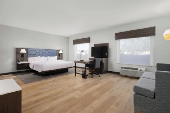 邁克艾倫歡朋飯店