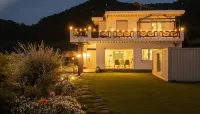 Yeosu La Rosa Private Pool Villa Pension